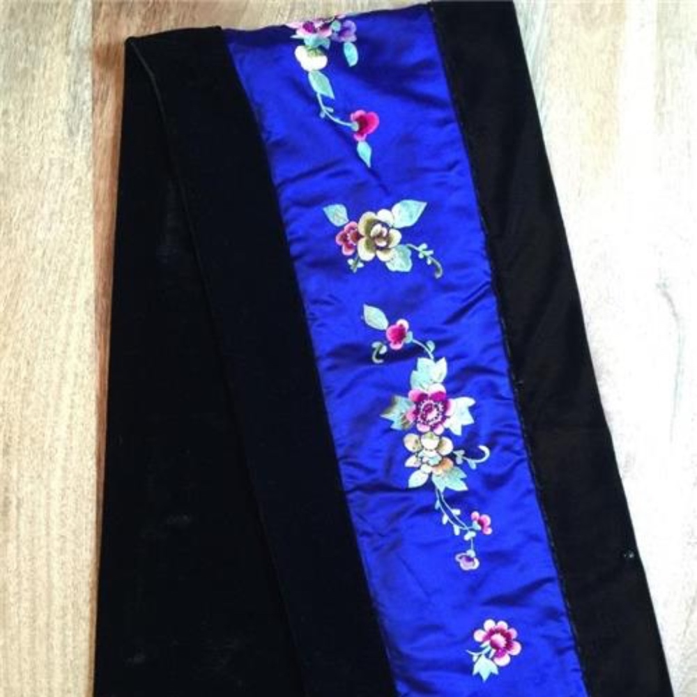 Chinese Black Velvet & Silk Embroidered Floral NEW